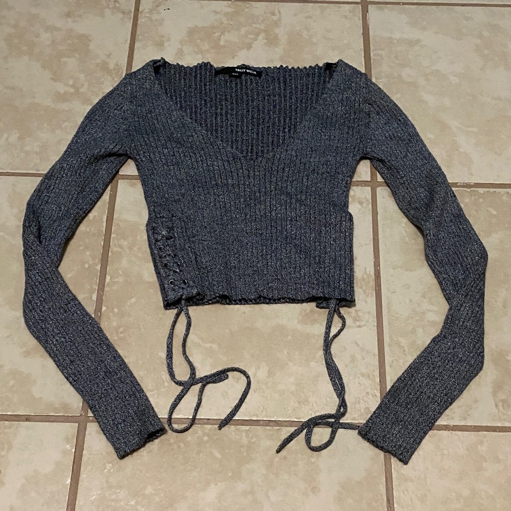 Elegant Gray Ribbed Knit Crop Top